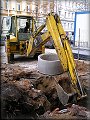 výkopové práce na nové kanalizační přípojce domu 
8.12.2008 