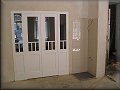 nové dveře mezi jednitlivými místnostmi prostor sobotní školy sboru a Společenského centra 
26.5.2009 