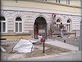 práce na fasádě a v prostoru předzahrádek domu 9.6.2009 